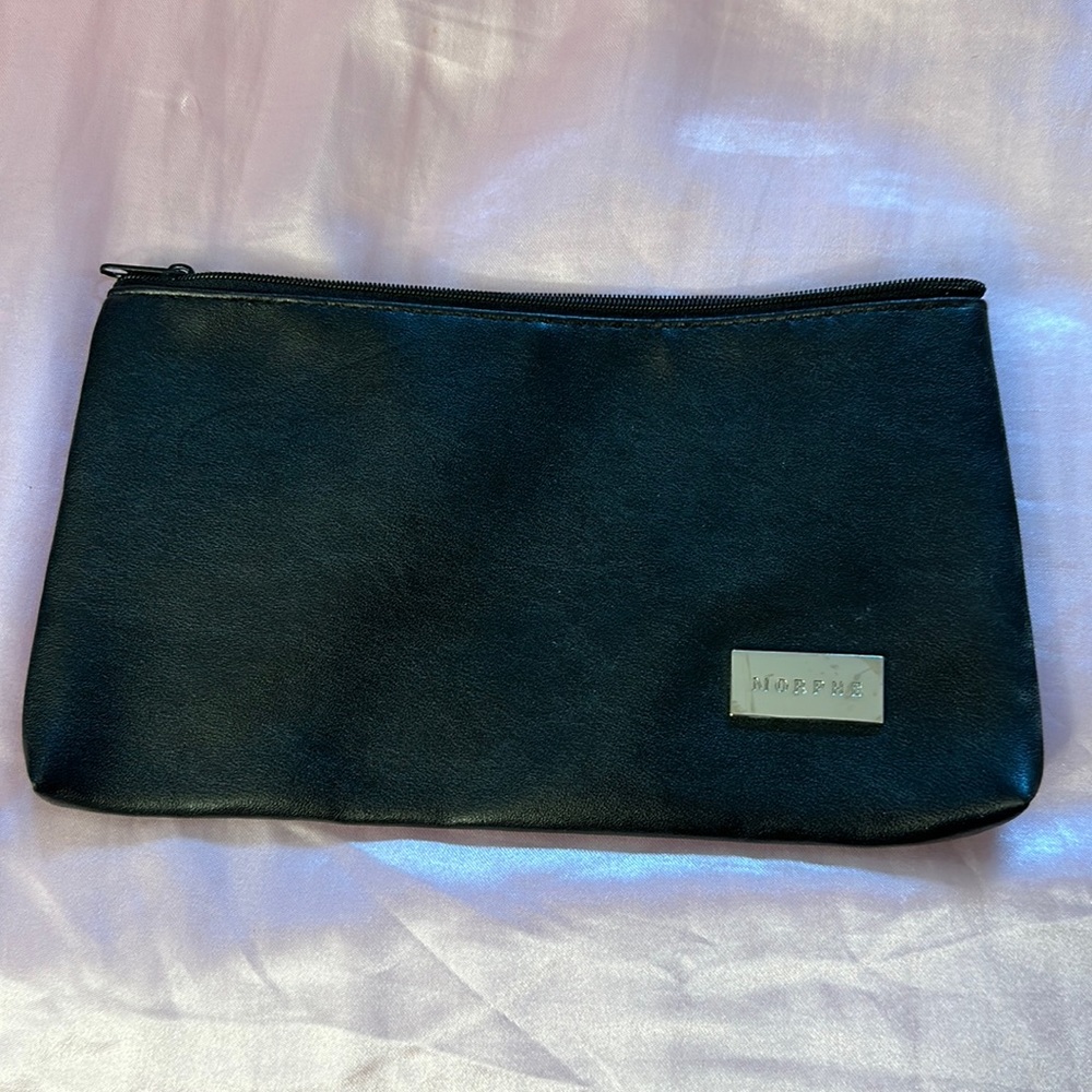 morphe black makeup bag -dimensions in pic